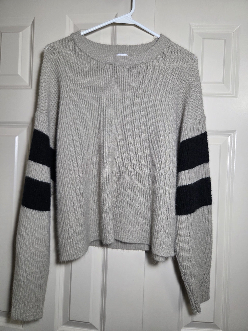 John + Jenn Neutral Crewneck Sweater with Black Sleeve Stripes